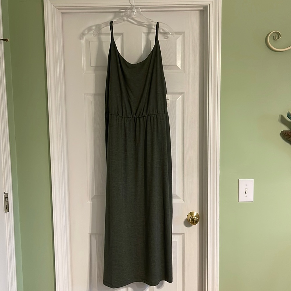 Old Navy women’s maxi dress-new